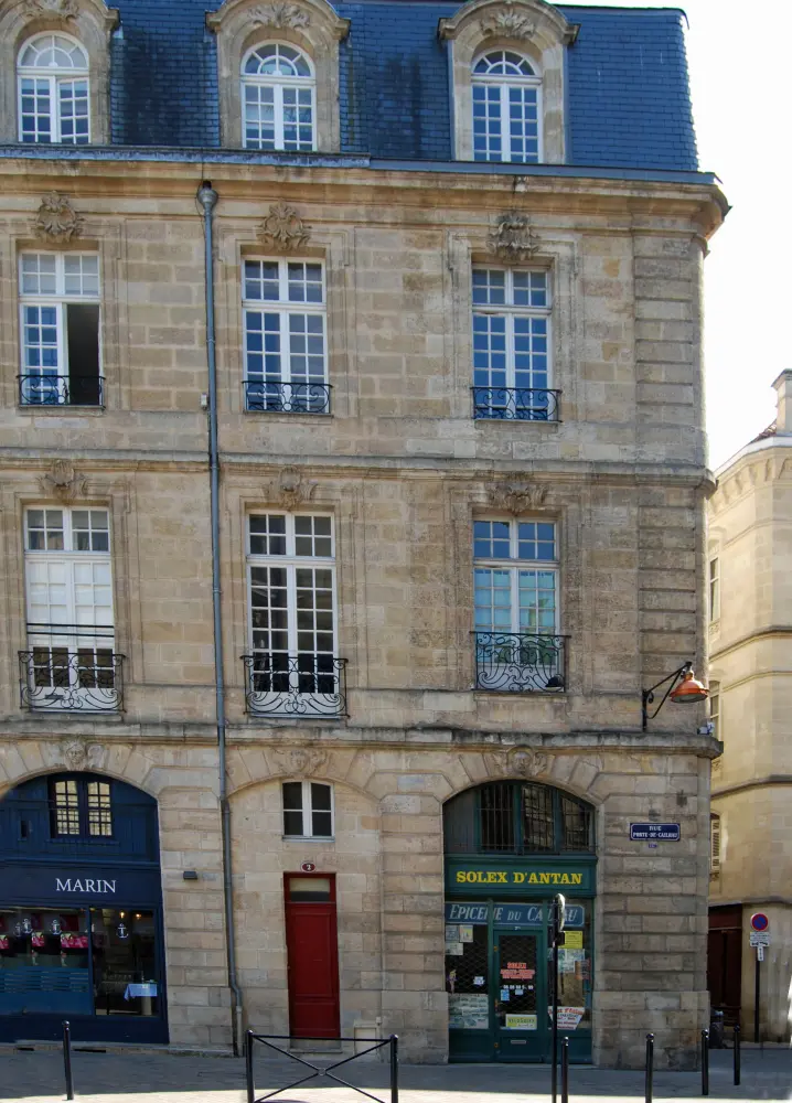 Foto de Edificio - Sous licence Creative Commons (https://creativecommons.org/licenses/by-sa/4.0/deed.fr) - Par William Ellison - © Creative Commons (https://creativecommons.org/licenses/by-sa/4.0/deed.fr)