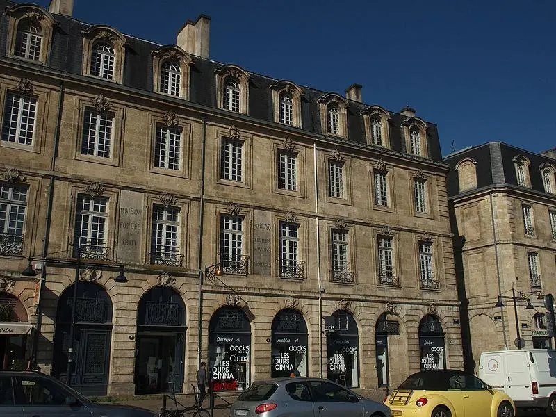 Foto de Edificio - Davitof - © Creative Commons (https://creativecommons.org/licenses/by-sa/4.0/deed.fr)