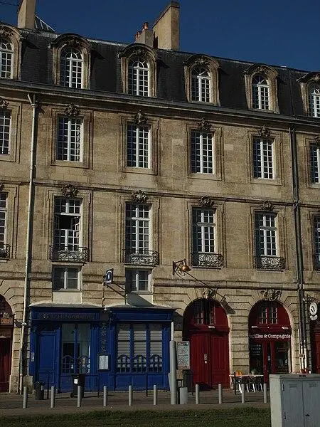 Foto de Edificio - Davitof - © Creative Commons (https://creativecommons.org/licenses/by-sa/4.0/deed.fr)