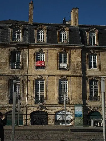 Foto de Edificio - Davitof - © Creative Commons (https://creativecommons.org/licenses/by-sa/4.0/deed.fr)