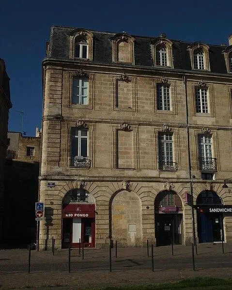 Picture of Building - Davitof - © Creative Commons (https://creativecommons.org/licenses/by-sa/4.0/deed.fr)