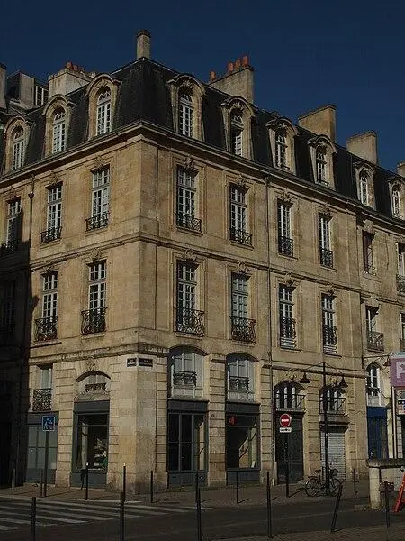 Foto de Edificio - Davitof - © Creative Commons (https://creativecommons.org/licenses/by-sa/4.0/deed.fr)