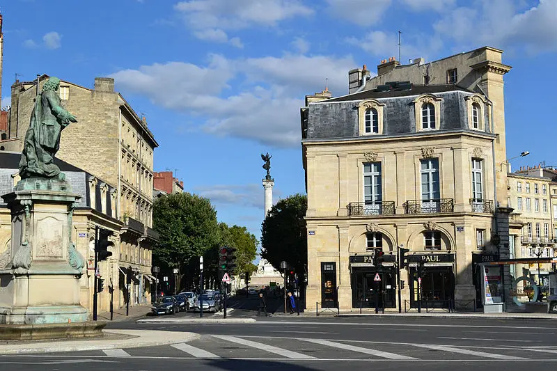 Foto de Edificio - JuliaCasado - © Creative Commons (https://creativecommons.org/licenses/by-sa/4.0/deed.fr)