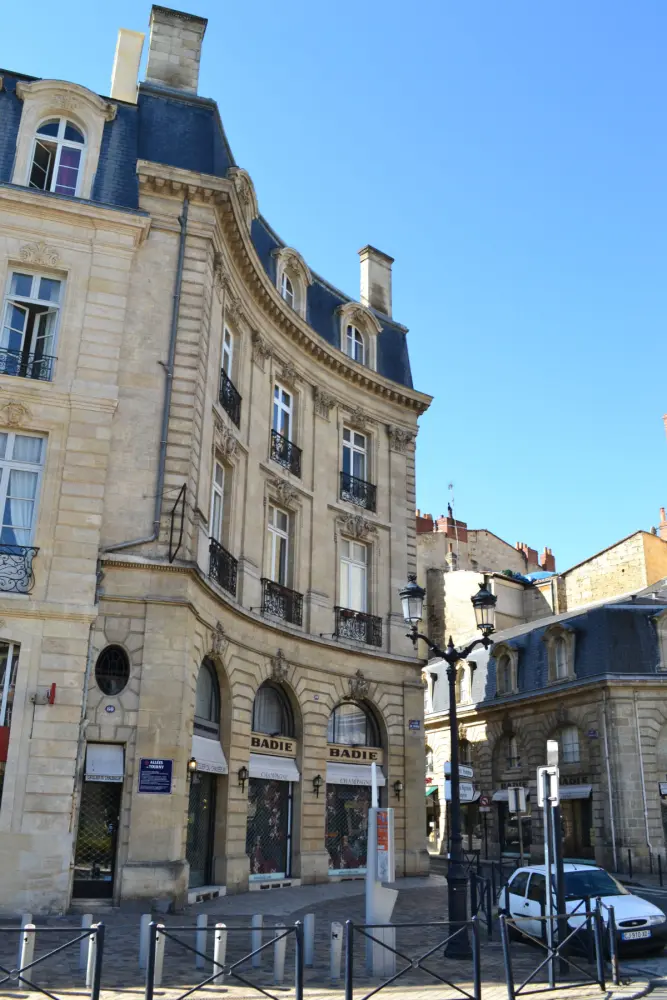 Foto de Edificio - Sous licence Creative Commons (https://creativecommons.org/licenses/by-sa/4.0/deed.fr) - Par JuliaCasado - © Creative Commons (https://creativecommons.org/licenses/by-sa/4.0/deed.fr)