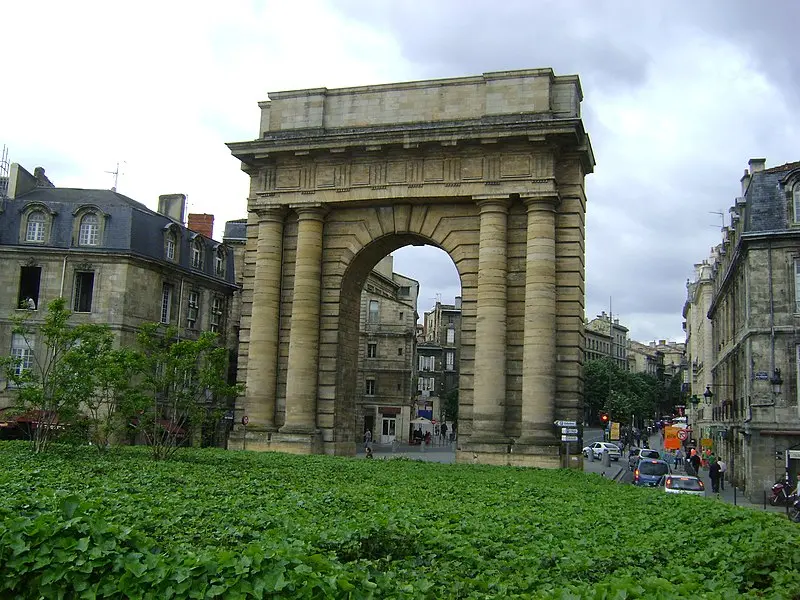 Foto de Puerta burdeos - Guiguilacagouille - © Creative Commons (https://creativecommons.org/licenses/by-sa/4.0/deed.fr)