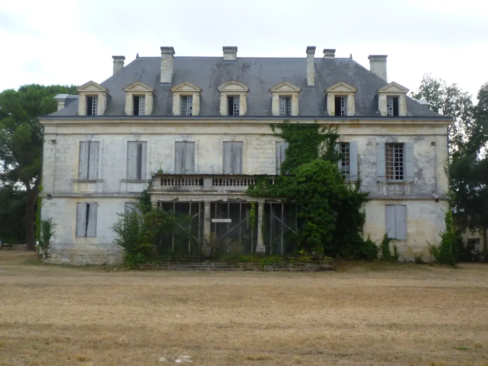 Foto de Castillo de Saige - Sous licence Creative Commons (https://creativecommons.org/licenses/by-sa/4.0/deed.fr) - Par Icefinger - © Creative Commons (https://creativecommons.org/licenses/by-sa/4.0/deed.fr)