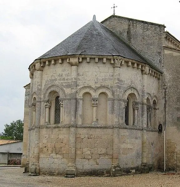Foto de Iglesia de Saint-Pierre - Unozoe - © Creative Commons (https://creativecommons.org/licenses/by-sa/4.0/deed.fr)