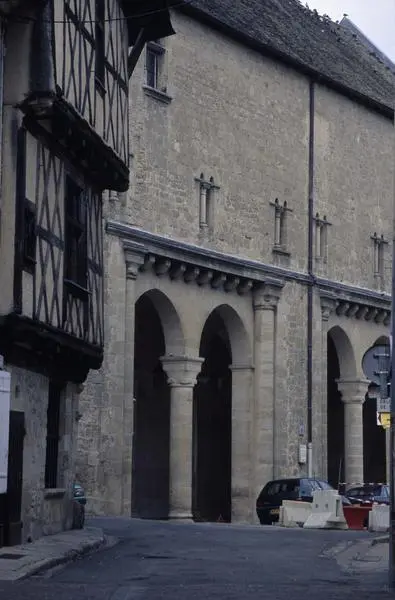 Foto de Ayuntamiento del antiguo - POP Plateforme Ouverte du Patrimoine / Base Mérimée - © Ministère de la Culture (France), Médiathèque du patrimoine et de la photographie, diffusion GrandPalaisRmn Photo