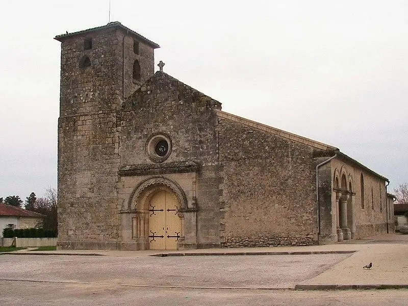 Foto di Chiesa di Saint-Aubin - PA sur Wikipédia français - © Creative Commons (https://creativecommons.org/licenses/by-sa/4.0/deed.fr)