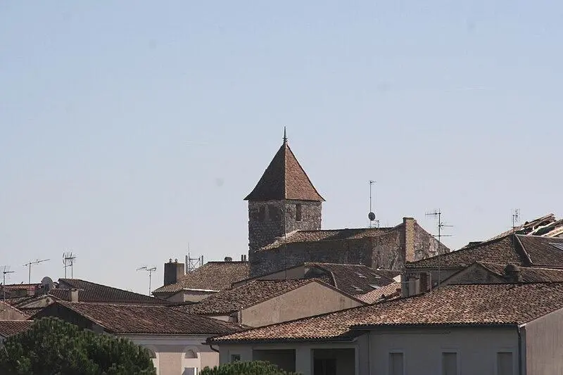 Foto von Haus namens Temple Tour - Marie Beaucoujareix - © Creative Commons (https://creativecommons.org/licenses/by-sa/4.0/deed.fr)