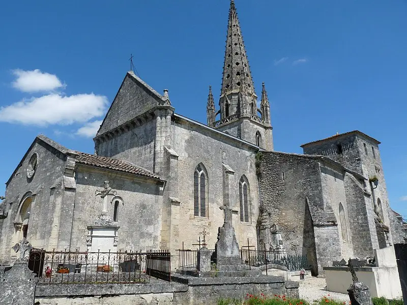 Foto von Saint-Pierre Kirche - Jack ma - © Creative Commons (https://creativecommons.org/licenses/by-sa/4.0/deed.fr)