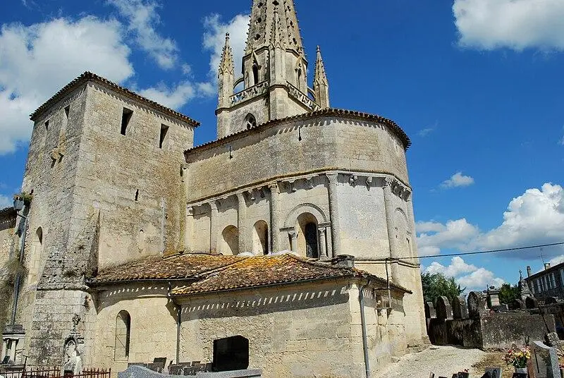 Foto von Saint-Pierre Kirche - William Ellison - © Creative Commons (https://creativecommons.org/licenses/by-sa/4.0/deed.fr)