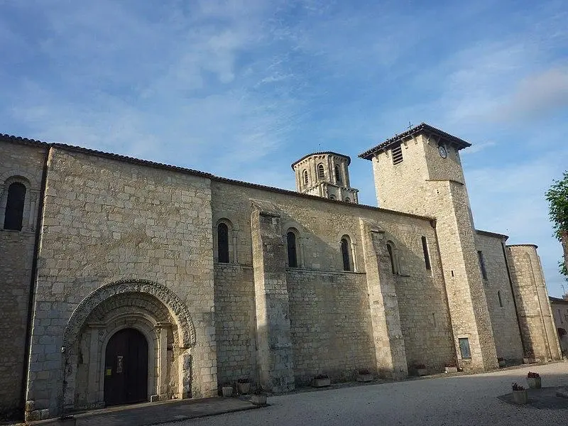 Foto de Ex Saint-Pierre de Vertheuil Abbey - User:Erdrokan - © Creative Commons (https://creativecommons.org/licenses/by-sa/4.0/deed.fr)