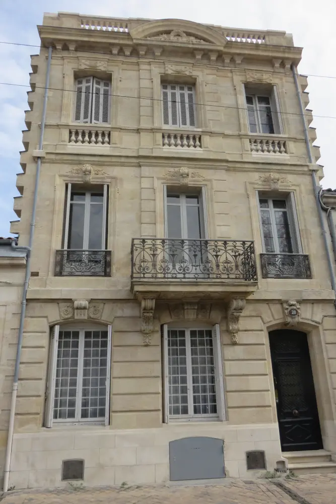 Foto de Edificio - Sous licence Creative Commons (https://creativecommons.org/licenses/by-sa/4.0/deed.fr) - Par JohnNewton8 - © Creative Commons (https://creativecommons.org/licenses/by-sa/4.0/deed.fr)