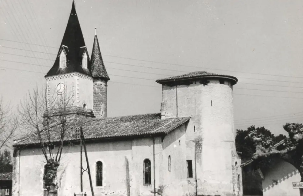 Foto de Iglesia de Saint-Médard - POP Plateforme Ouverte du Patrimoine / Base Mérimée - © Ministère de la Culture (France), Médiathèque du patrimoine et de la photographie, tous droits réservés