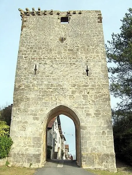 Foto von Stadttür - Jibi44 - © Creative Commons (https://creativecommons.org/licenses/by-sa/4.0/deed.fr)