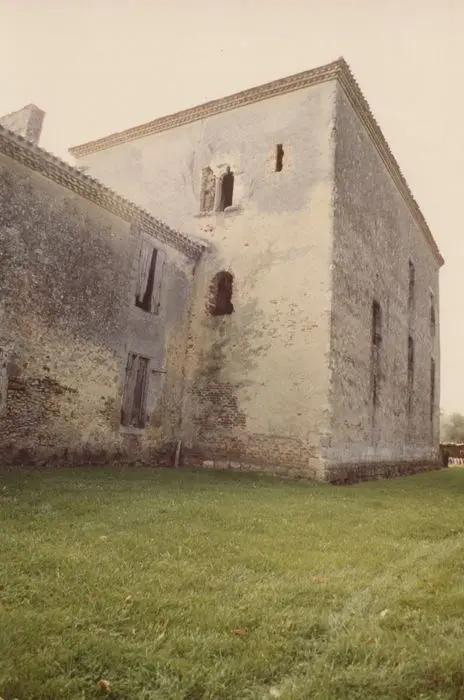 Foto de Castillo y su capilla - POP Plateforme Ouverte du Patrimoine / Base Mérimée - © Ministère de la Culture (France), Médiathèque du patrimoine et de la photographie, tous droits réservés