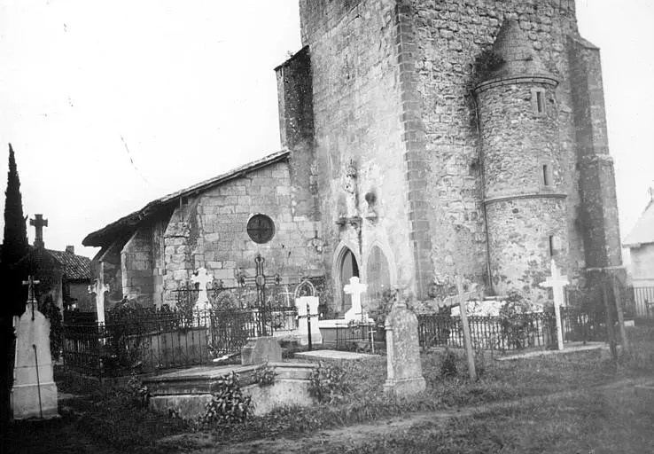 Foto von Saint-Pierre Kirche - POP Plateforme Ouverte du Patrimoine / Base Mérimée - © Ministère de la Culture (France), Médiathèque du patrimoine et de la photographie, diffusion RMN-GP