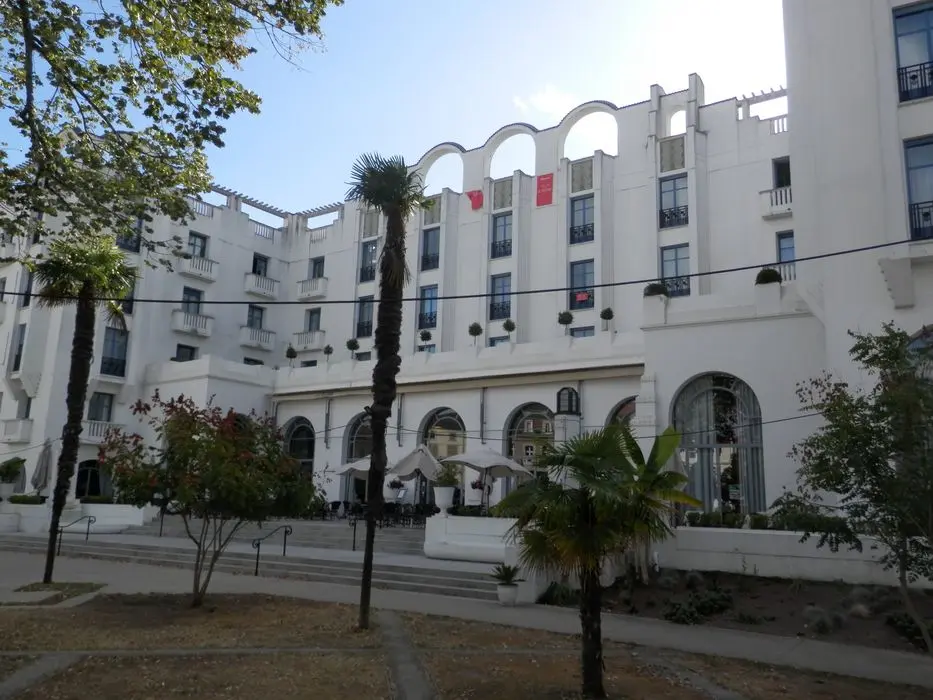 Foto di Hotel Splendid, attualmente Grand Hotel Mercure Splendid - POP Plateforme Ouverte du Patrimoine / Base Mérimée - © Ministère de la Culture (France), Médiathèque du patrimoine et de la photographie, diffusion GrandPalaisRmn Photo