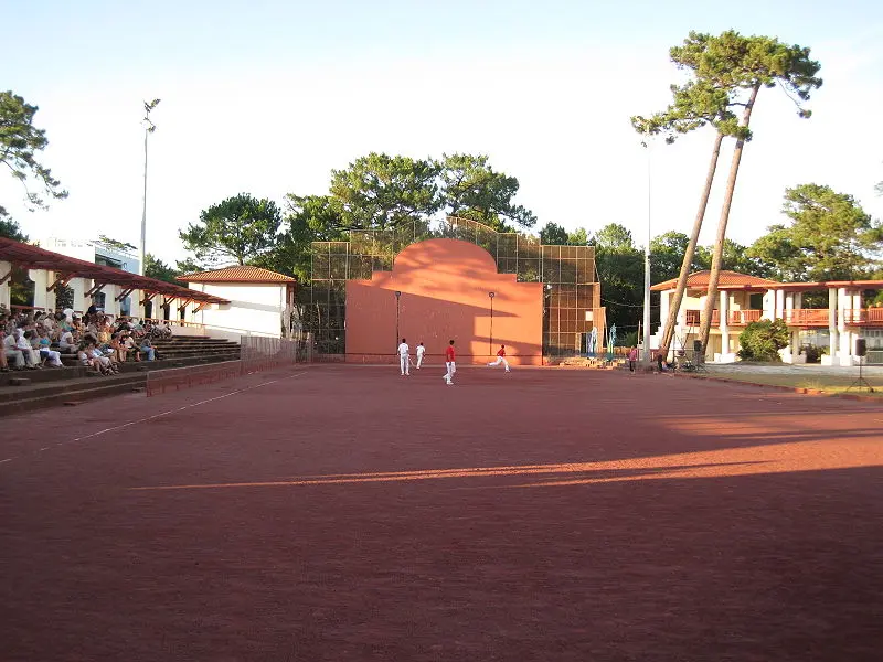 Foto von Sport-Casino - Arnaud 25 - © Creative Commons (https://creativecommons.org/licenses/by-sa/4.0/deed.fr)