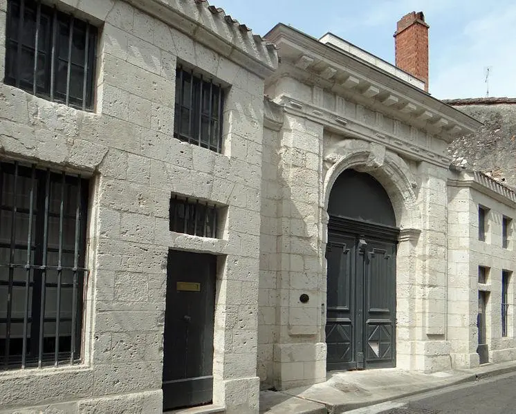 Photo de Hôtel - MOSSOT - © Creative Commons (https://creativecommons.org/licenses/by-sa/4.0/deed.fr)