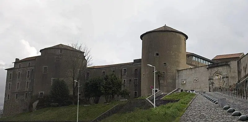 Foto von Château-Neuf - Daniel VILLAFRUELA. - © Creative Commons (https://creativecommons.org/licenses/by-sa/4.0/deed.fr)