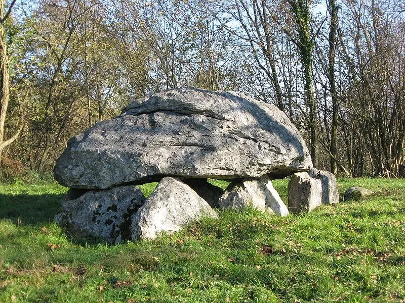 Picture of Dolmen says Calhau-de-Teberno - Jean Michel Etchecolonea - © Creative Commons (https://creativecommons.org/licenses/by-sa/4.0/deed.fr)