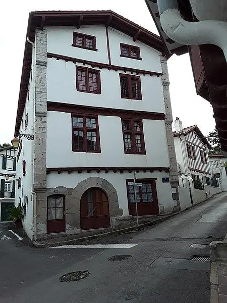 Foto von Neria House - Xabier Cañas - © Creative Commons (https://creativecommons.org/licenses/by-sa/4.0/deed.fr)