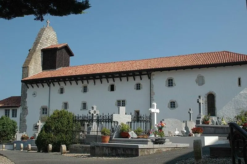 Picture of Saint-Laurent Church - Auteur inconnu - © Creative Commons (https://creativecommons.org/licenses/by-sa/4.0/deed.fr)
