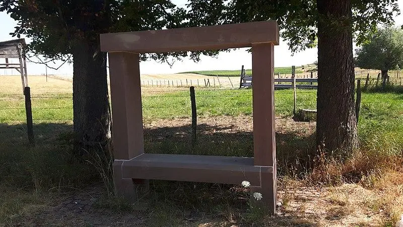 Picture of Napoleonic bench - Aufildeleau - © Creative Commons (https://creativecommons.org/licenses/by-sa/4.0/deed.fr)