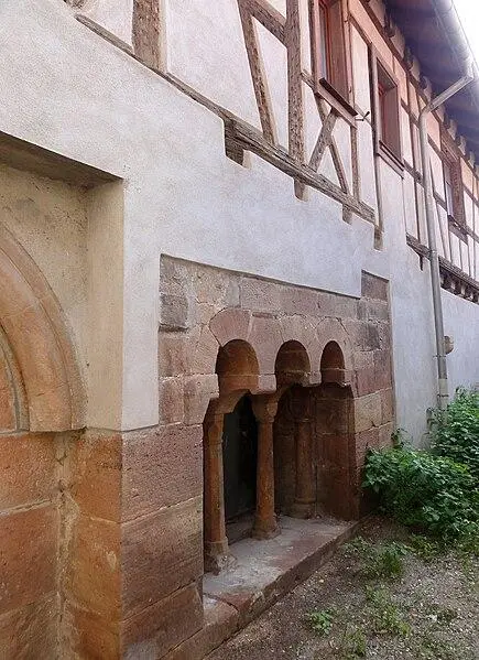 Foto von Gebäude (alter Kapitelraum) - © Ralph Hammann - Wikimedia Commons - © Creative Commons (https://creativecommons.org/licenses/by-sa/4.0/deed.fr)