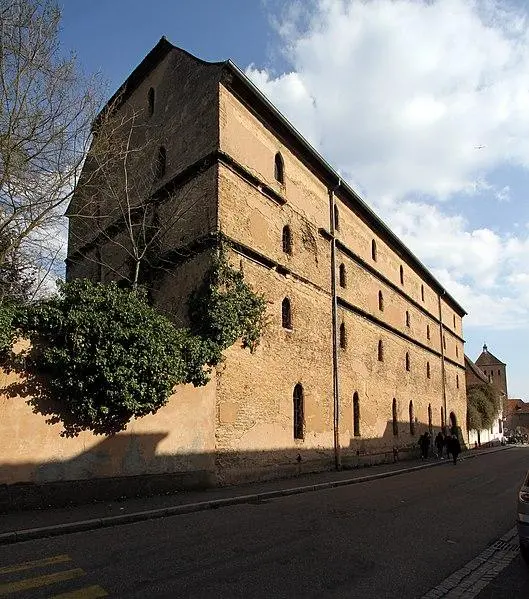 Picture of Former hospital attic - Gerd Eichmann - © Creative Commons (https://creativecommons.org/licenses/by-sa/4.0/deed.fr)