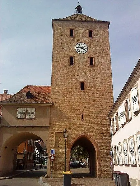 Picture of Knights holder - Globeroutard - © Creative Commons (https://creativecommons.org/licenses/by-sa/4.0/deed.fr)