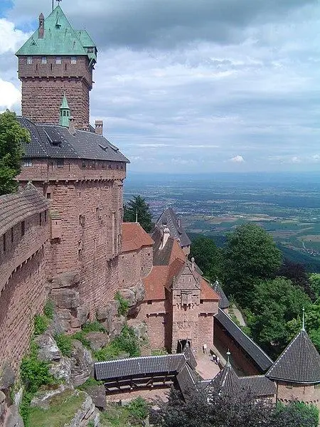 Foto von Château du Haut-Koenigsbourg (oder Hohenkoenigsbourg) - JUNG Brice - © Creative Commons (https://creativecommons.org/licenses/by-sa/4.0/deed.fr)