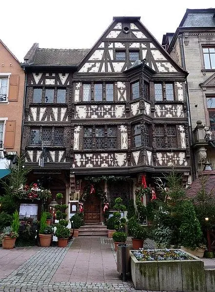 Foto von Katz Haus - Ji-Elle - © Creative Commons (https://creativecommons.org/licenses/by-sa/4.0/deed.fr)
