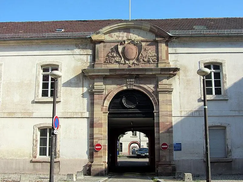Foto von Ehemaliges Gaujot -Militärkrankenhaus - Schlosser Saunal - © Creative Commons (https://creativecommons.org/licenses/by-sa/4.0/deed.fr)
