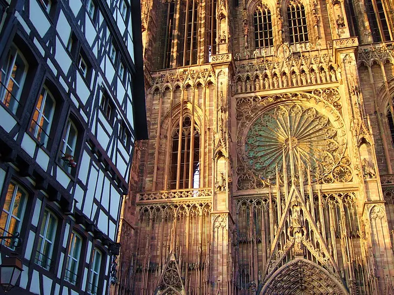 Foto de Edificios - Jonathan M - © Creative Commons (https://creativecommons.org/licenses/by-sa/4.0/deed.fr)