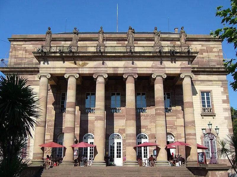 Foto von Municipal Theatre, derzeit Rheinopera - Jonathan M - © Creative Commons (https://creativecommons.org/licenses/by-sa/4.0/deed.fr)