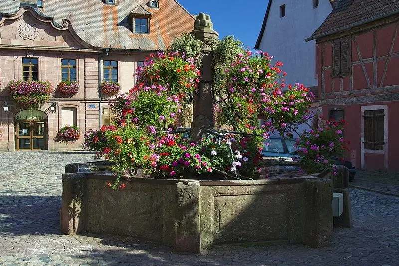 Foto von Brunnen - Psu973 - © Creative Commons (https://creativecommons.org/licenses/by-sa/4.0/deed.fr)