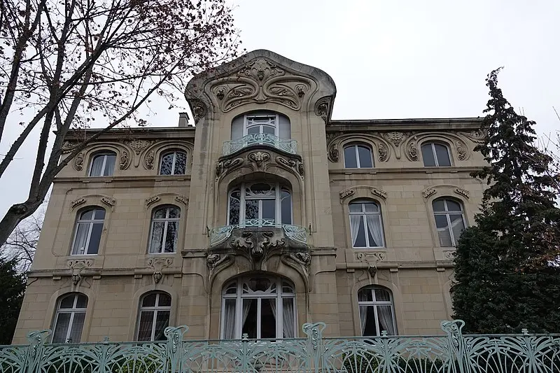 Foto de Edificio - Gzen92 - © Creative Commons (https://creativecommons.org/licenses/by-sa/4.0/deed.fr)