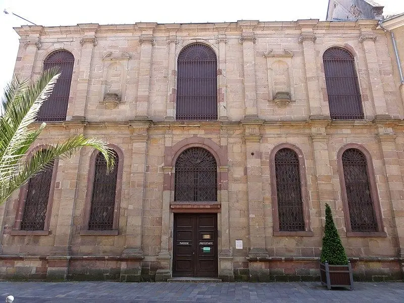 Foto von Ehemaliges Jesuiten College, damals Gefängnisunternehmen - Ralph Hammann - © Creative Commons (https://creativecommons.org/licenses/by-sa/4.0/deed.fr)