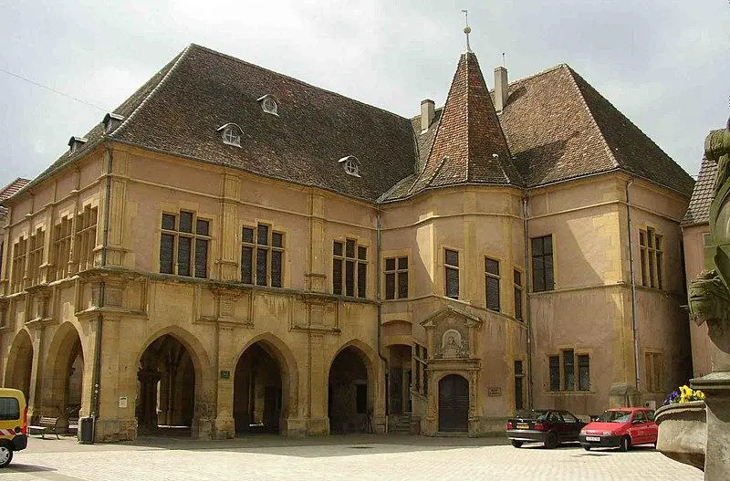 Foto von Rathaus - Auteur inconnu - © Creative Commons (https://creativecommons.org/licenses/by-sa/4.0/deed.fr)