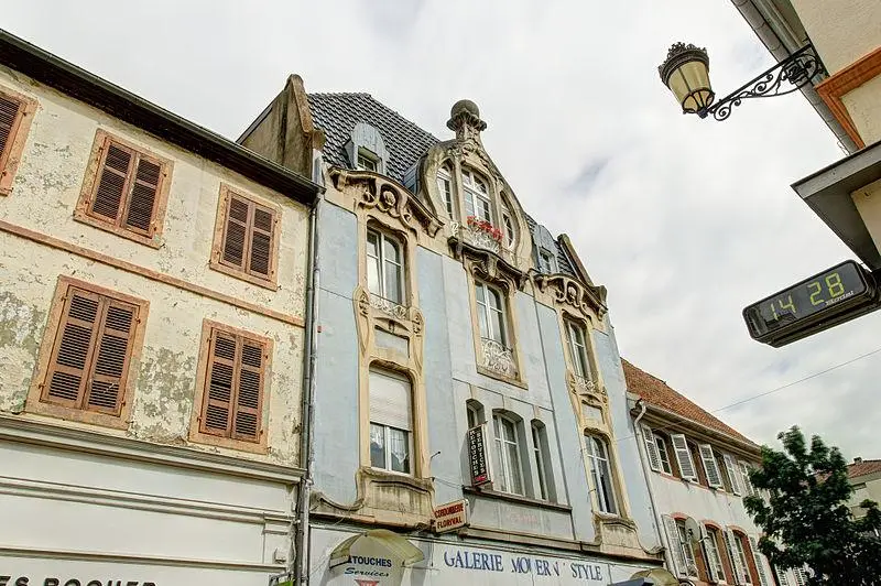 Foto von Gebäude - Thomas Bresson - © Creative Commons (https://creativecommons.org/licenses/by-sa/4.0/deed.fr)