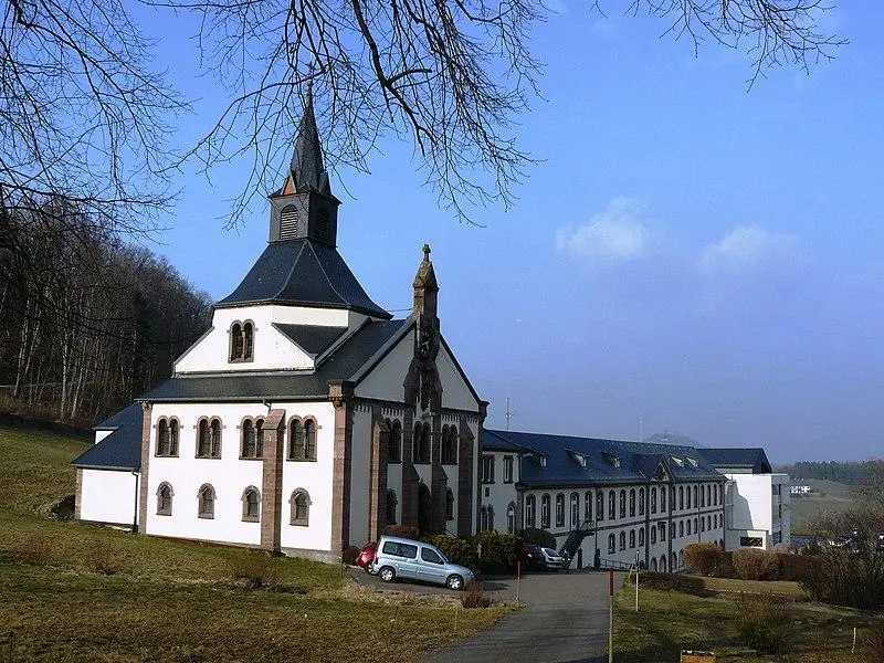 Foto von Ehemalige Pairis Abbey - Bernard Chenal - © Creative Commons (https://creativecommons.org/licenses/by-sa/4.0/deed.fr)