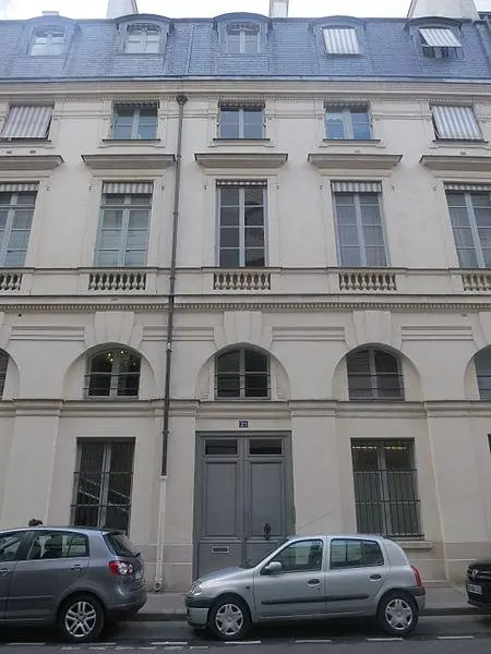 Foto von Gebäude am Rande des Palais-Royal - Fabio Gargano - © Creative Commons (https://creativecommons.org/licenses/by-sa/4.0/deed.fr)