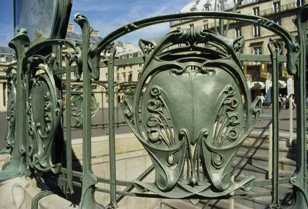 Foto von Metropolitan, Palais-Royal Station - L’auteur n’a pas pu être identifié automatiquement - © Creative Commons (https://creativecommons.org/licenses/by-sa/4.0/deed.fr)