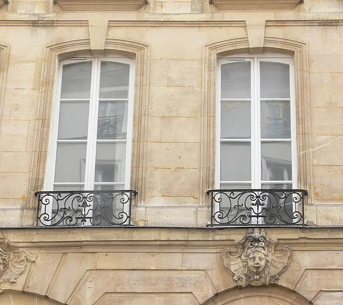 Foto di Edificio - Remi Mathis - © Creative Commons (https://creativecommons.org/licenses/by-sa/4.0/deed.fr)