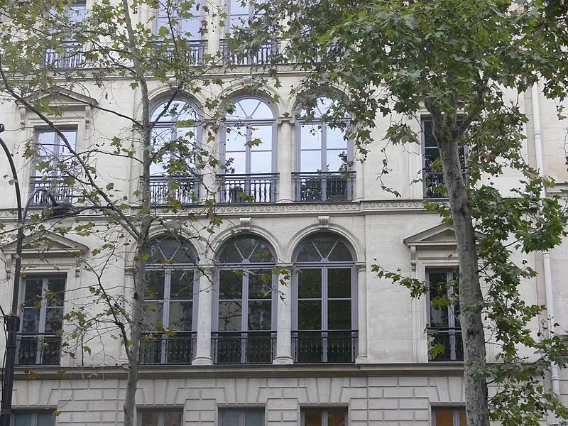Foto de Edificio - Remi Mathis - © Creative Commons (https://creativecommons.org/licenses/by-sa/4.0/deed.fr)