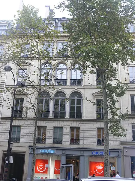 Foto de Edificio - Remi Mathis - © Creative Commons (https://creativecommons.org/licenses/by-sa/4.0/deed.fr)