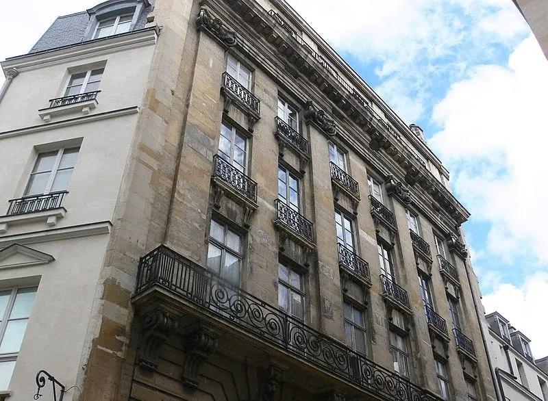 Foto di Edificio - Remi Mathis - © Creative Commons (https://creativecommons.org/licenses/by-sa/4.0/deed.fr)